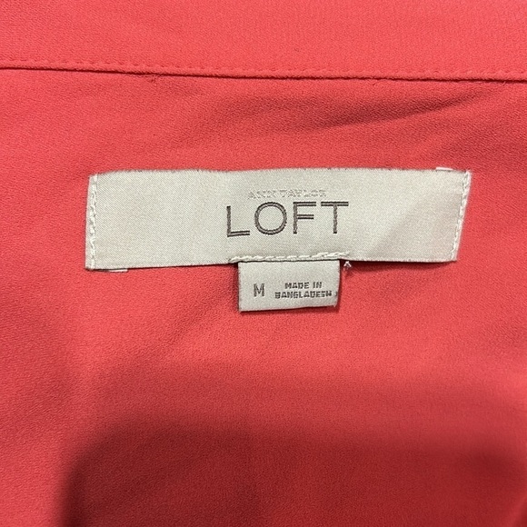Loft Women’s Everyday Pink Long Sleeve‎ Button Front Collared Shirt Size Medium - Picture 8 of 9